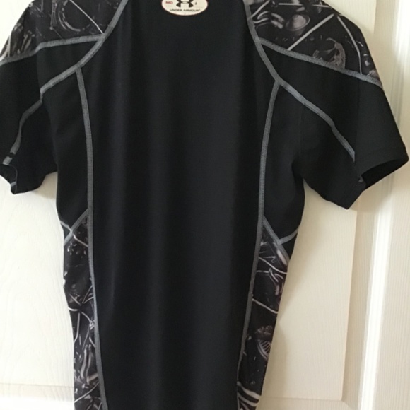 Under armour top - Picture 2 of 3